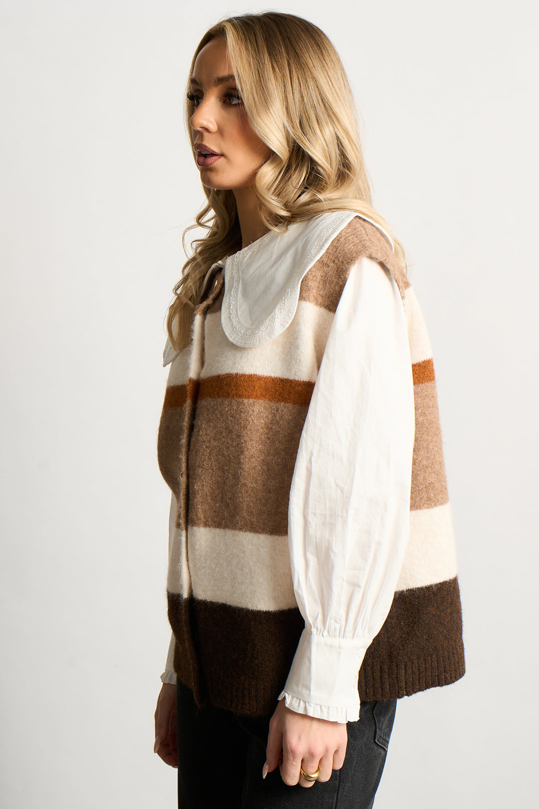 Heart-Buttons-Striped-Sleeveless-Vest-in-Neutral-Side