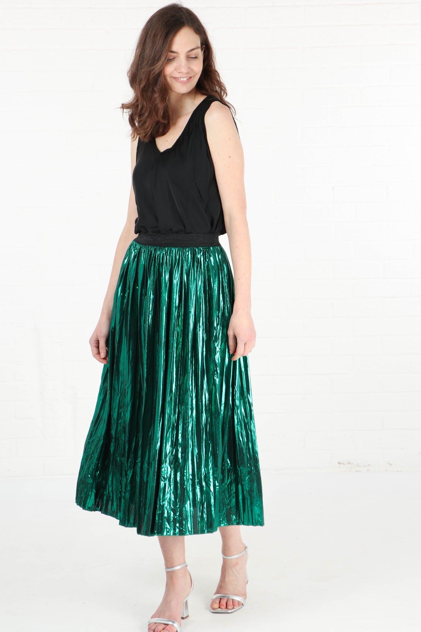 Green glitter pleated outlet skirt