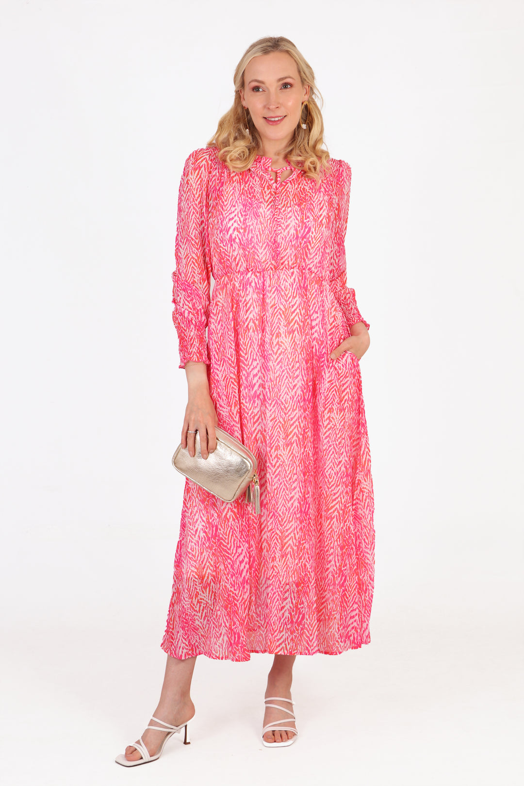 Chevron Print Shirred Shoulder Midi Dress in Pink