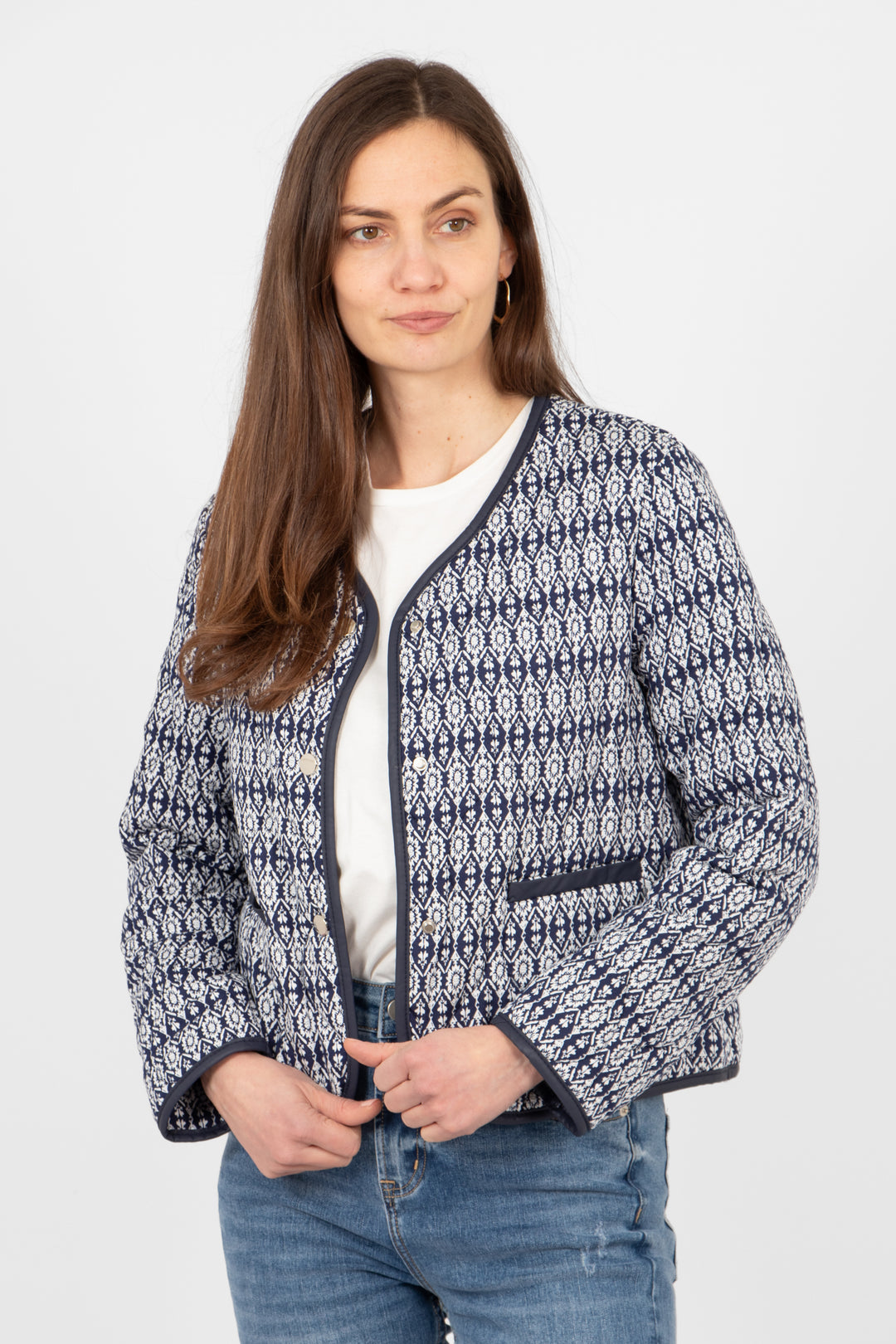 greta-lightweight-box-jacket-navy-blue-aztec-print-styled-with-white-tshirt-blue-jeans