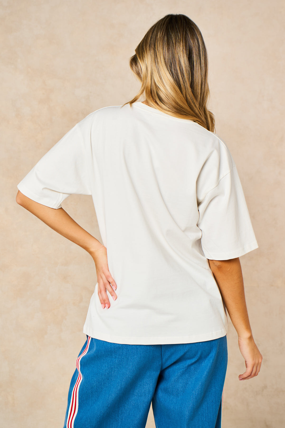 cotton-white-t-shirt-with-silver-carpe-diem-word-print-graphic