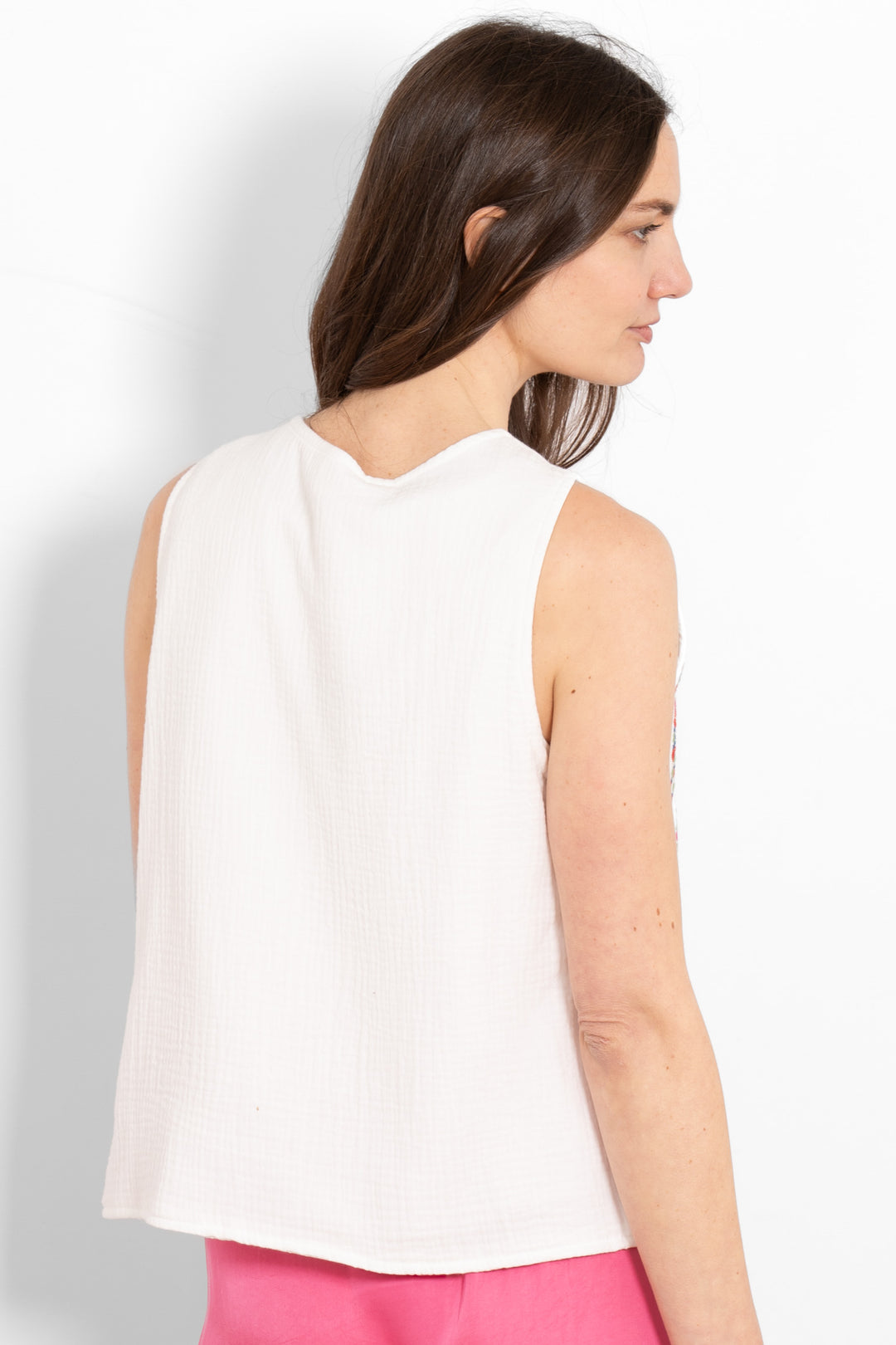 aubrey-lightweight-waistcoat-white-multi-floral-embroidery-rear-view-plain-unpatterned