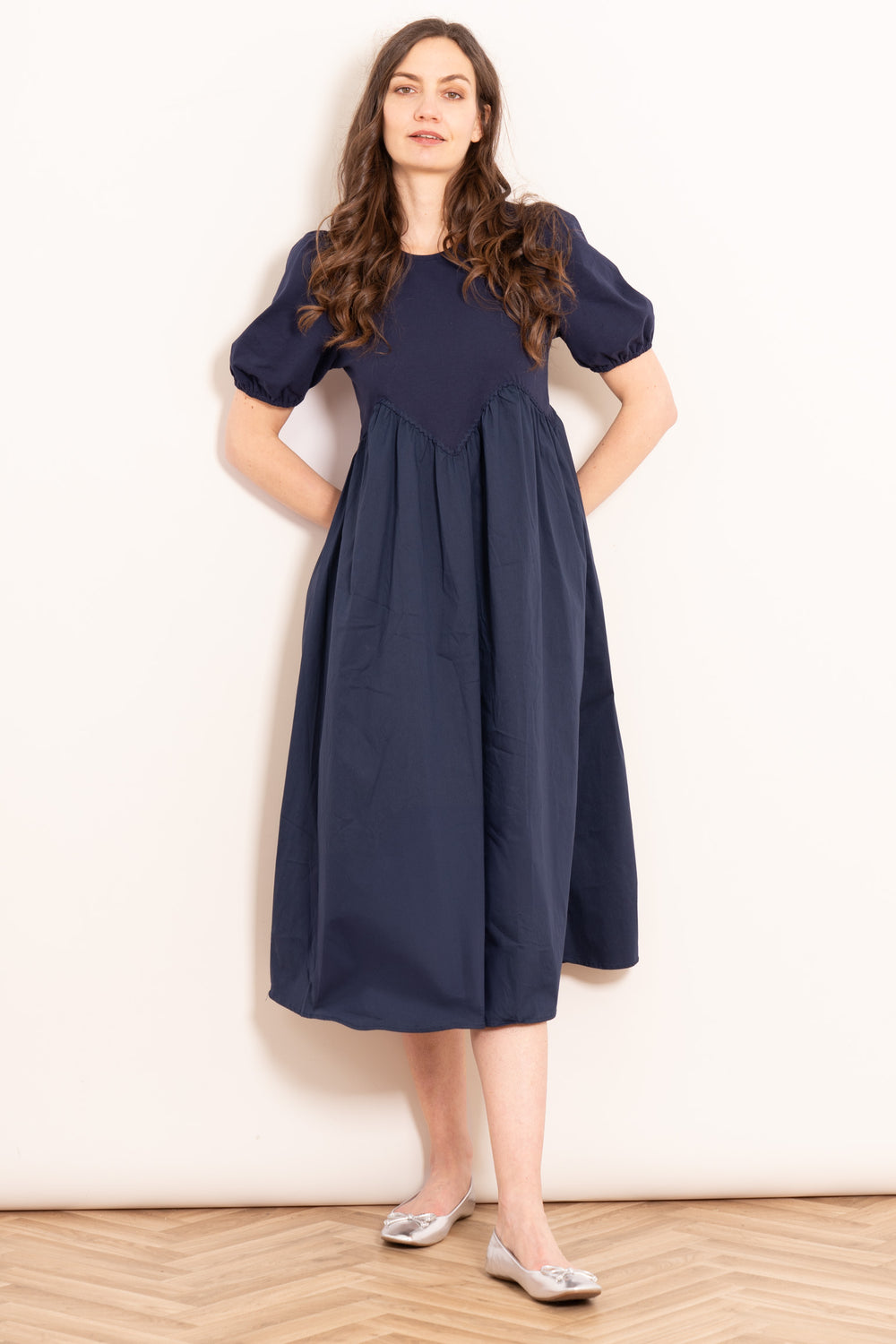 sawyer-cotton-midaxi-dress-navy-blue-jersey-mix-styled-on-model-silver-flat-pumps