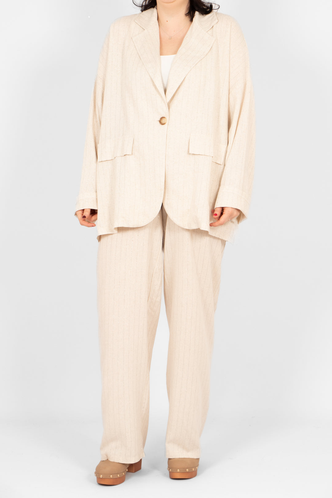 athena-relaxed-fit-blazer-cream-on-model