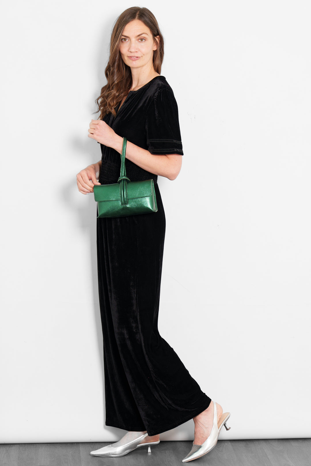 lydia-v-neck-jumpsuit-black-velvet-styled-party-wear-clutch-bag