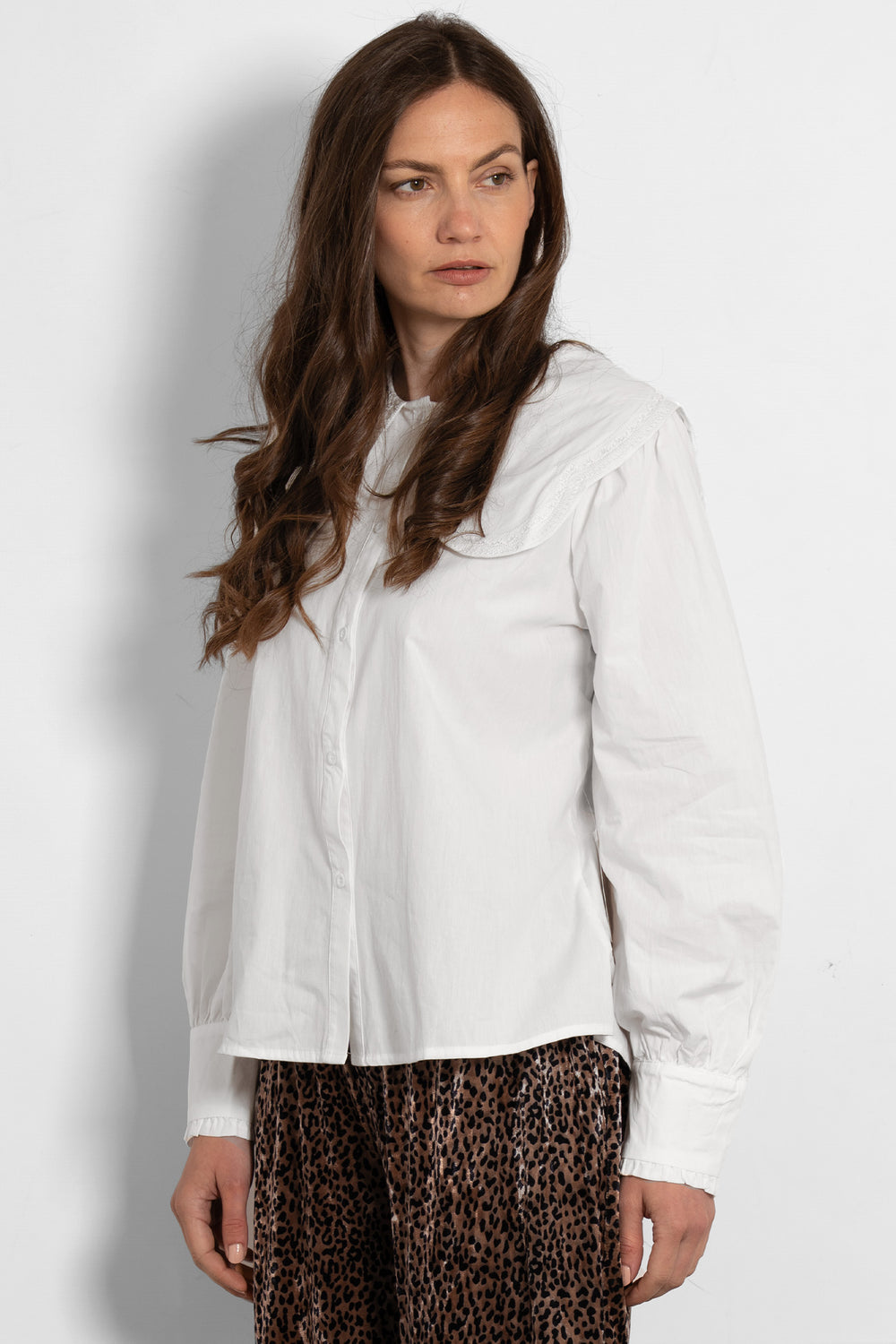cammie-long-sleeve-cotton-shirt-white-pilgrim-collar-button-front
