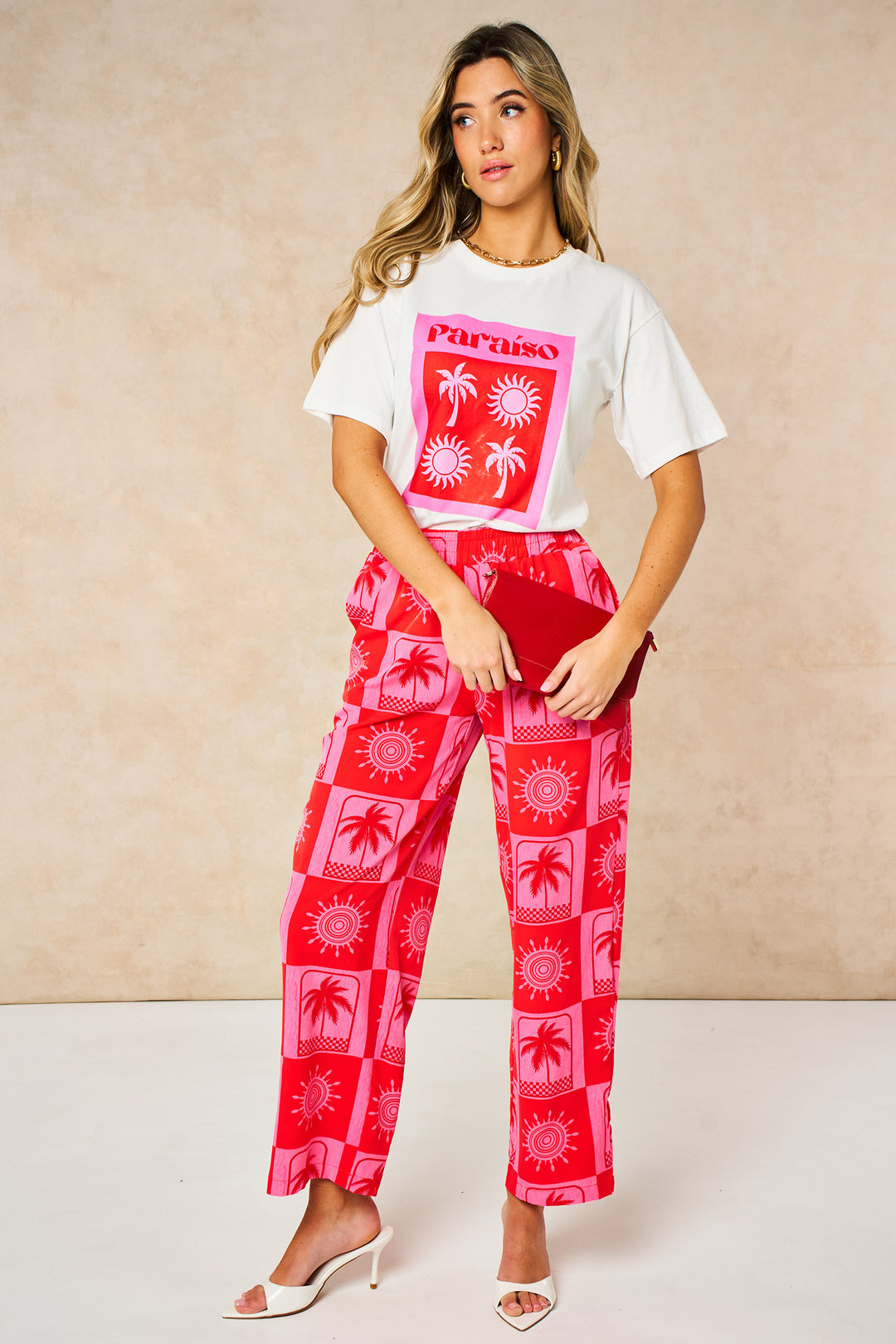 Paraiso-Short-Sleeve-Cotton-T-Shirt-in-White/Pink-Styled