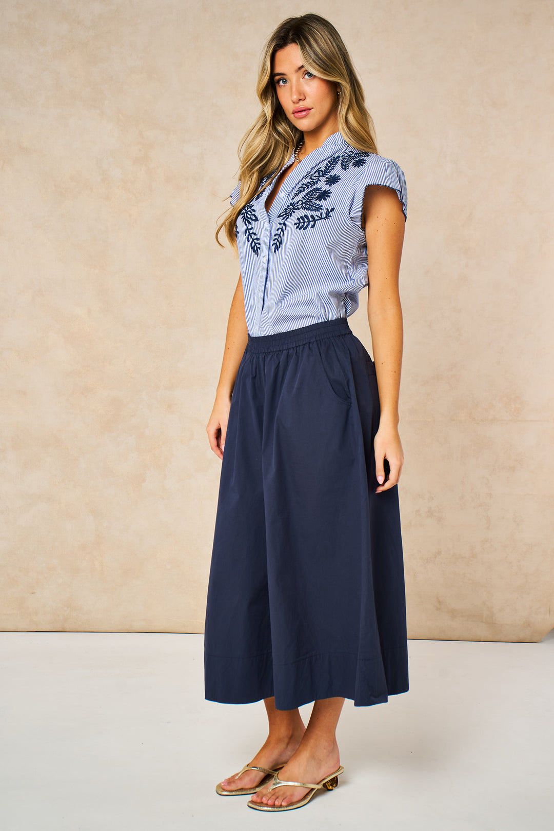 Cropped Wide Leg Cotton Trousers in Navy Blue