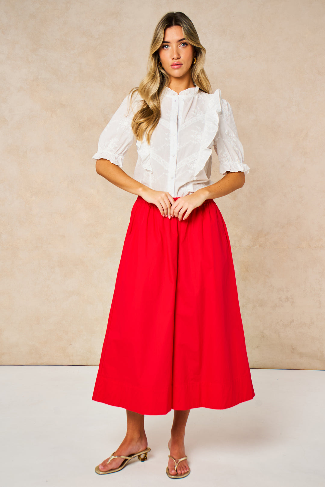 Cropped-Wide-Leg-Cotton-Trousers-in-Red-Front