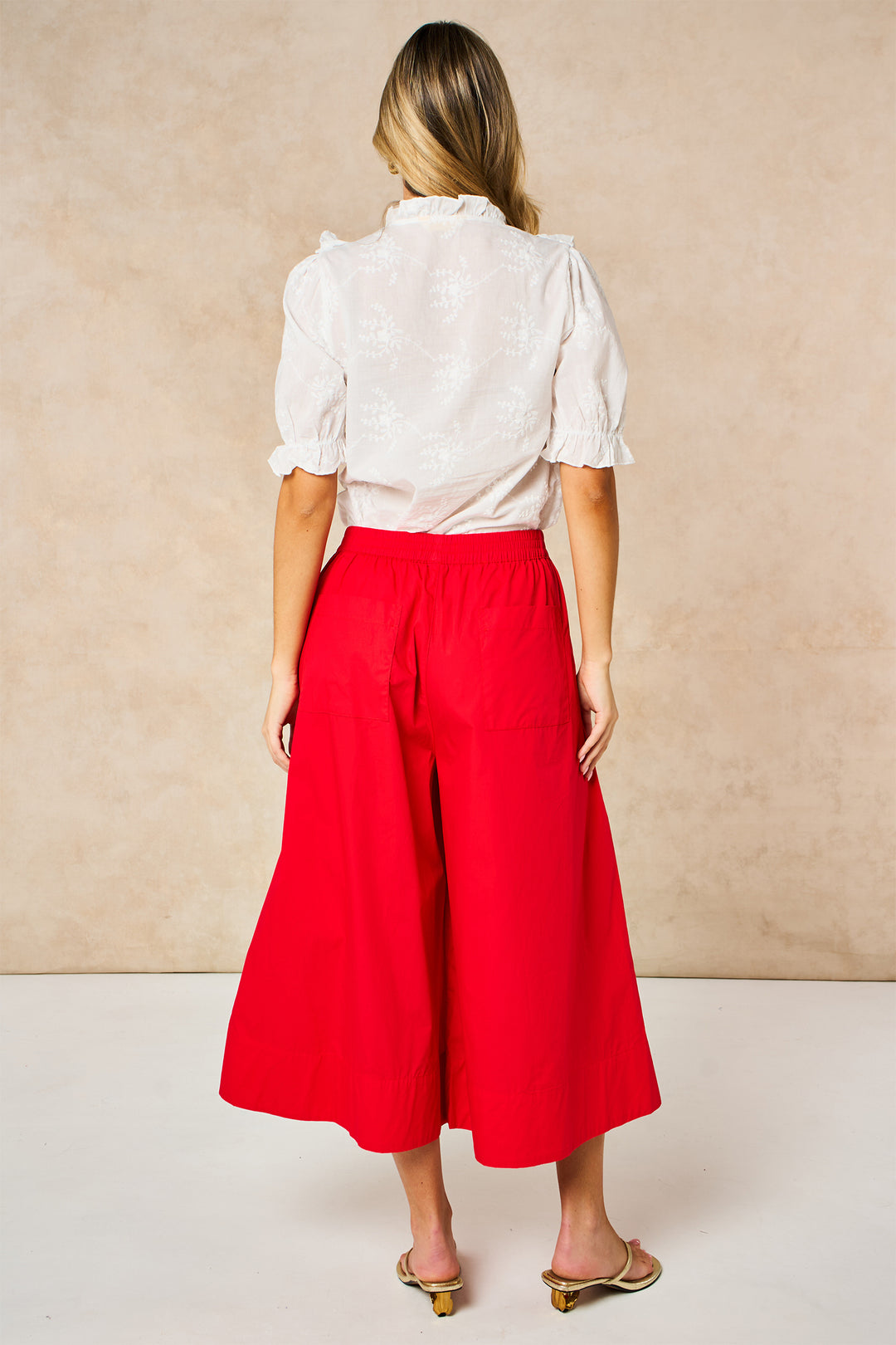 Cropped-Wide-Leg-Cotton-Trousers-in-Red-Back