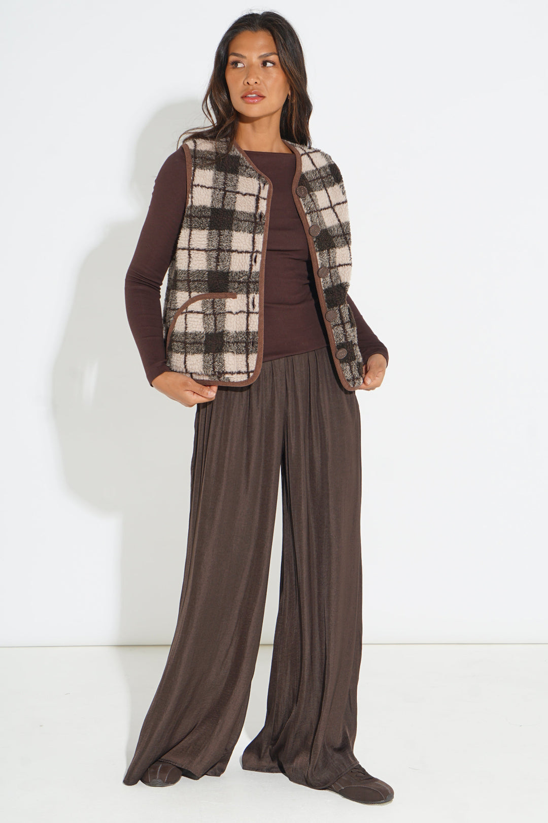 Leopard-Print-Reversible-Gilet-in-Brown