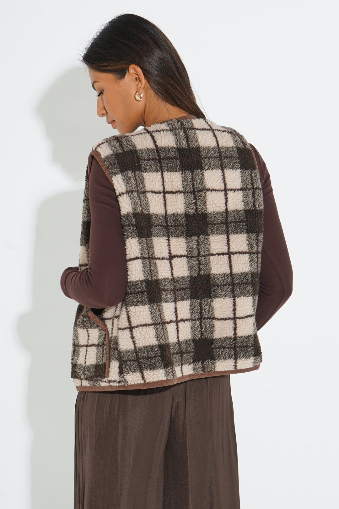 Leopard-Print-Reversible-Gilet-in-Brown