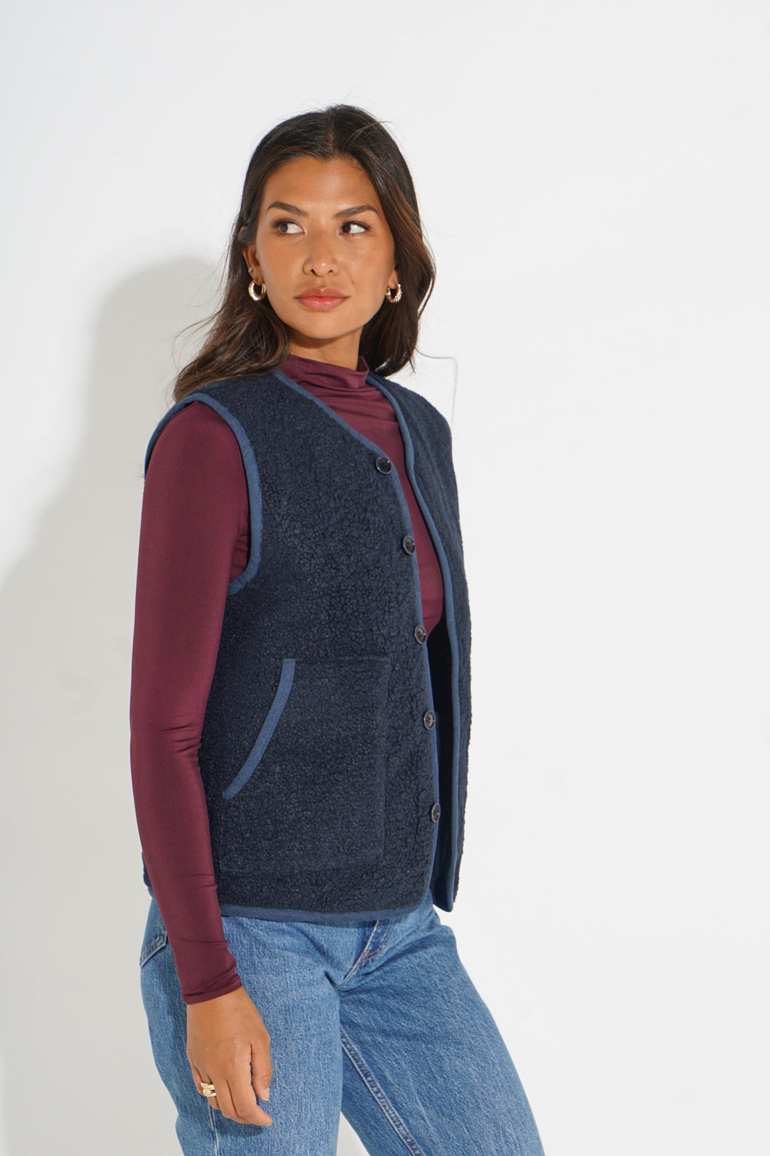 Checkered-Reversible-Gilet-in-Blue