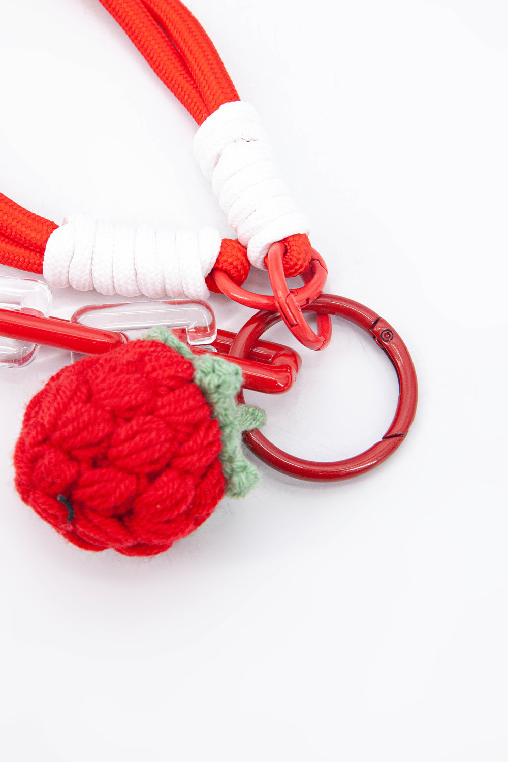 Strawberry-Clip-On-Bag-Knitted-Charm-Closeup