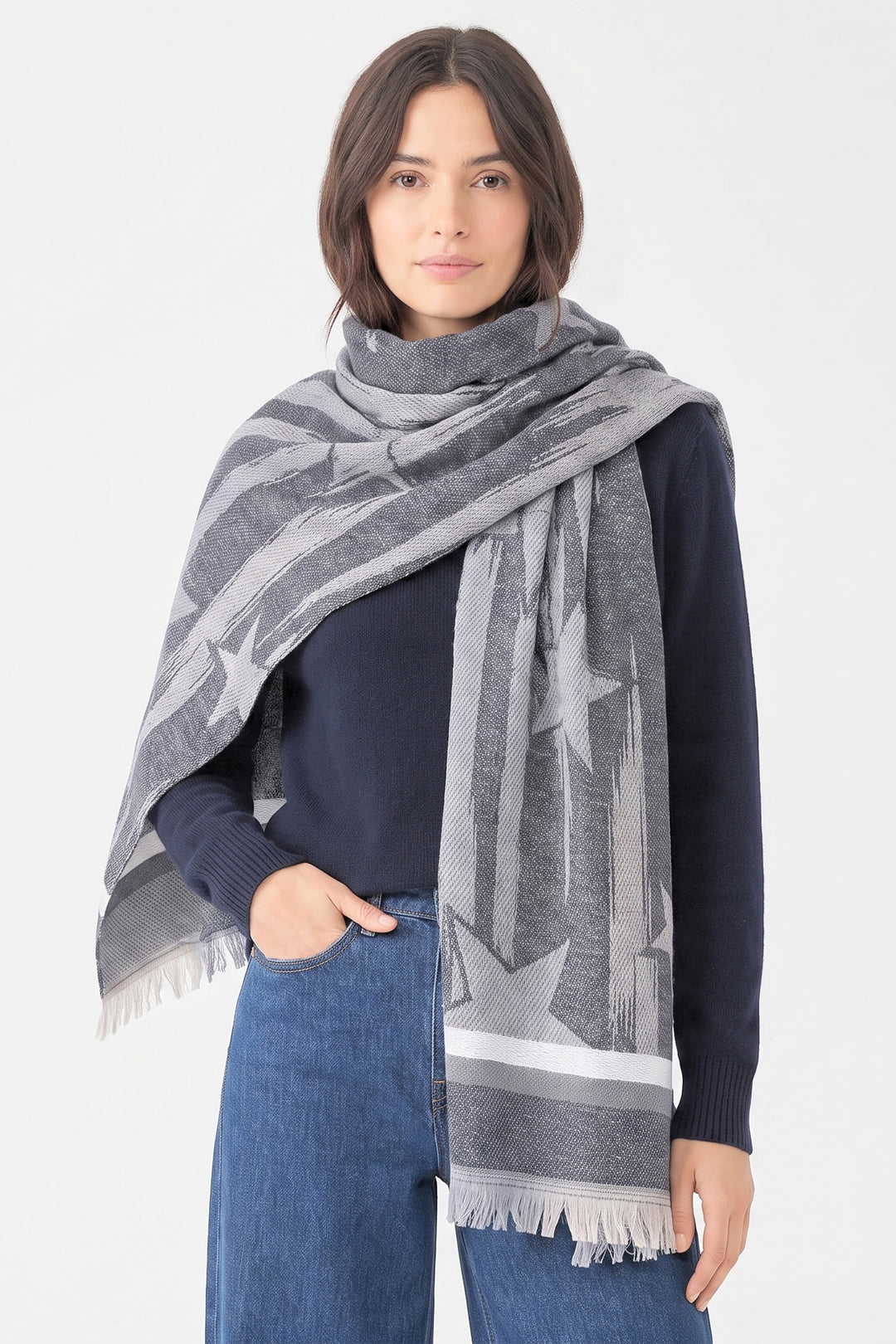heavyweight-scarf-black-brushstroke-star-laying-flat