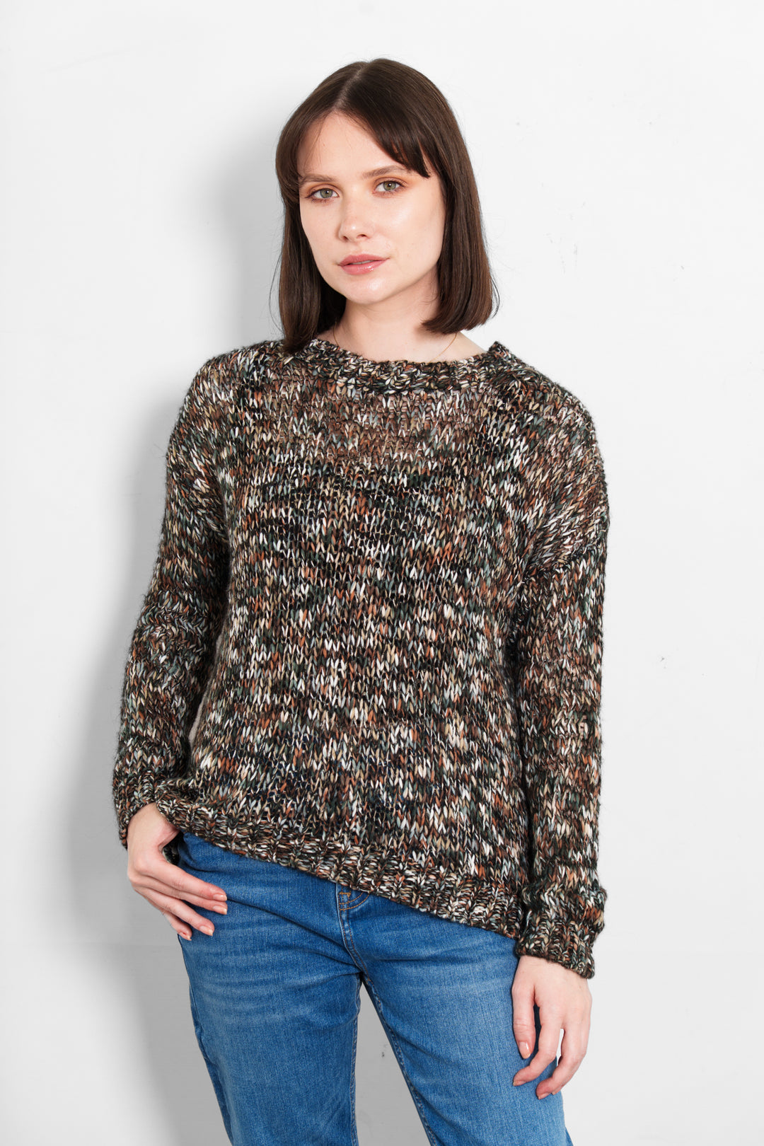 wyatt-wool-blend-jumper-black-speckled-model-front-view
