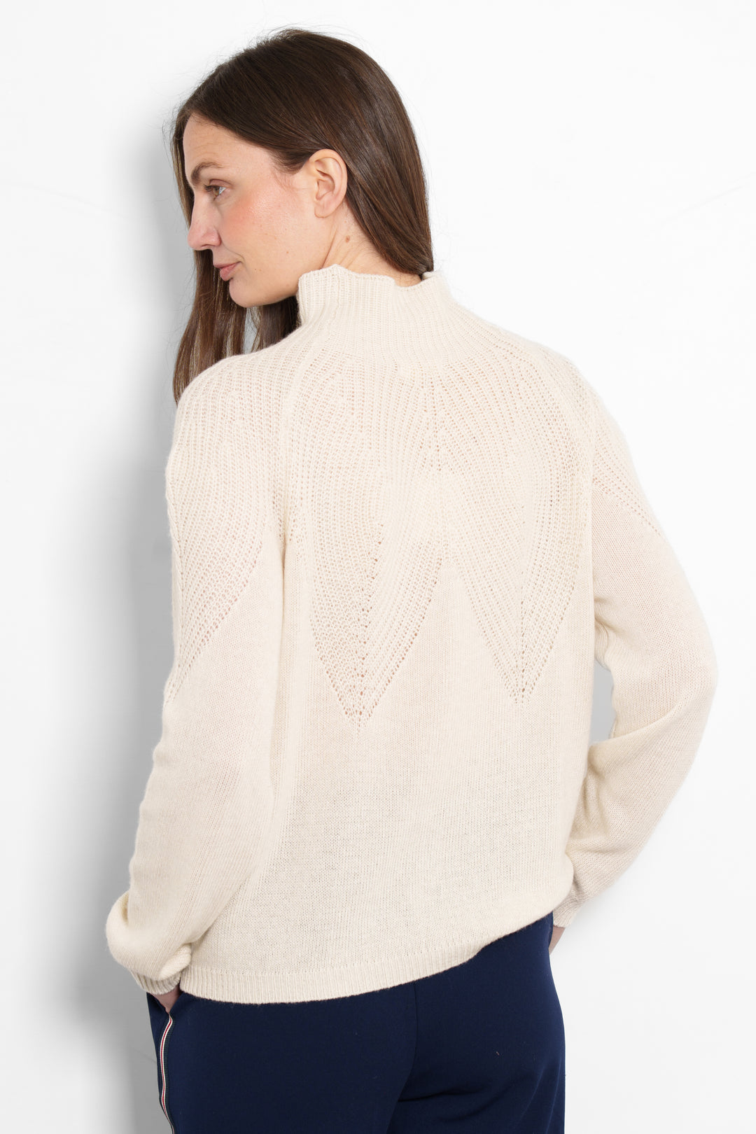 mallory-cashmere-blend-jumper-cream-ribbed-rear-view