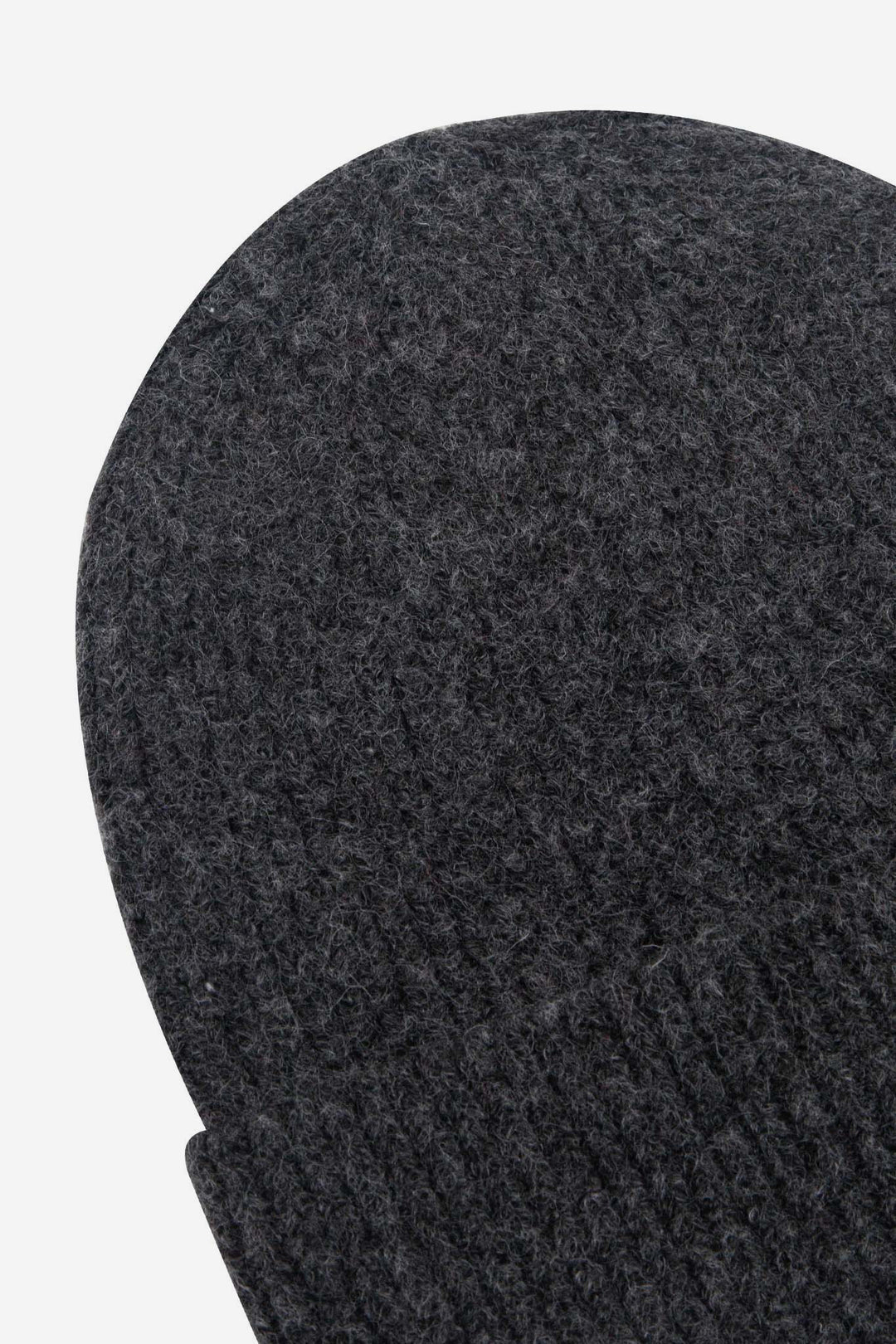 kit-dark-grey-wool-blend-beanie-hat-close-up-material