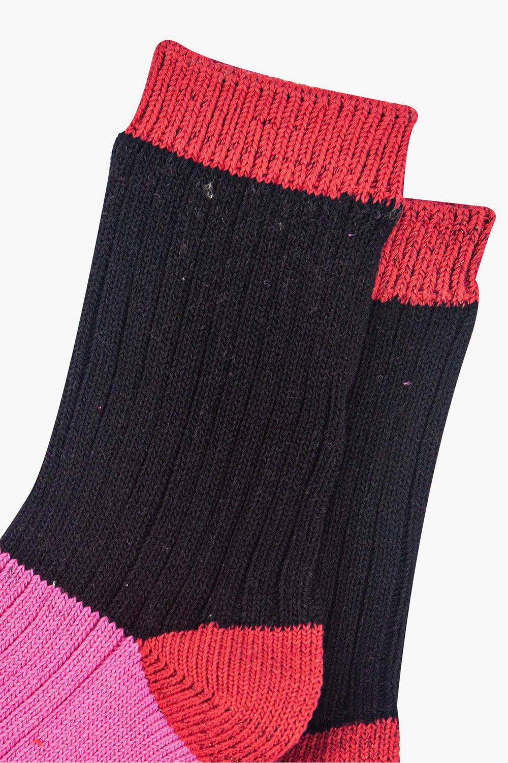 womens-mid-calf-socks-black-pink-colour-block-close-up