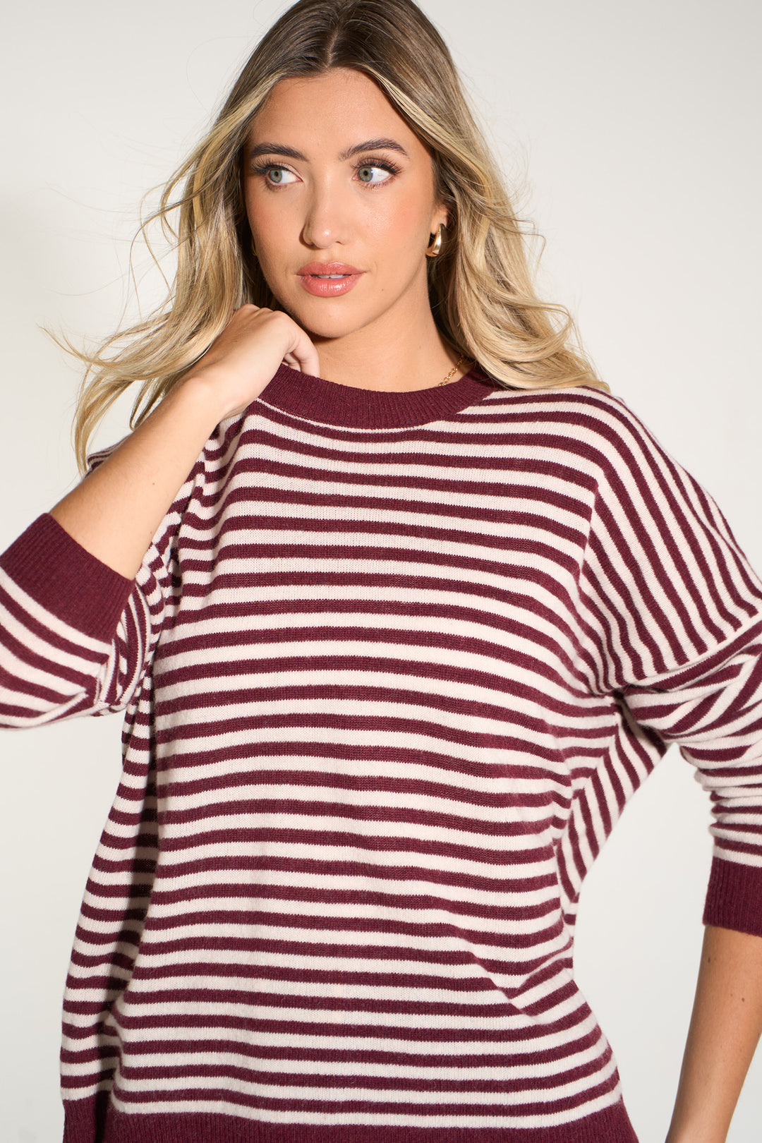 italian-cashmere-wool-blend-striped-jumper-in-berry-cream-closeup