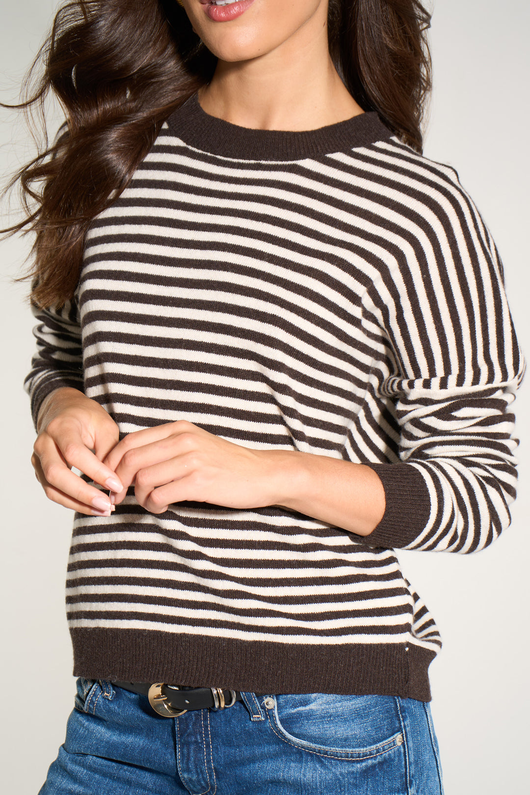 italian-cashmere-wool-blend-striped-jumper-in-brown-cream-closeup