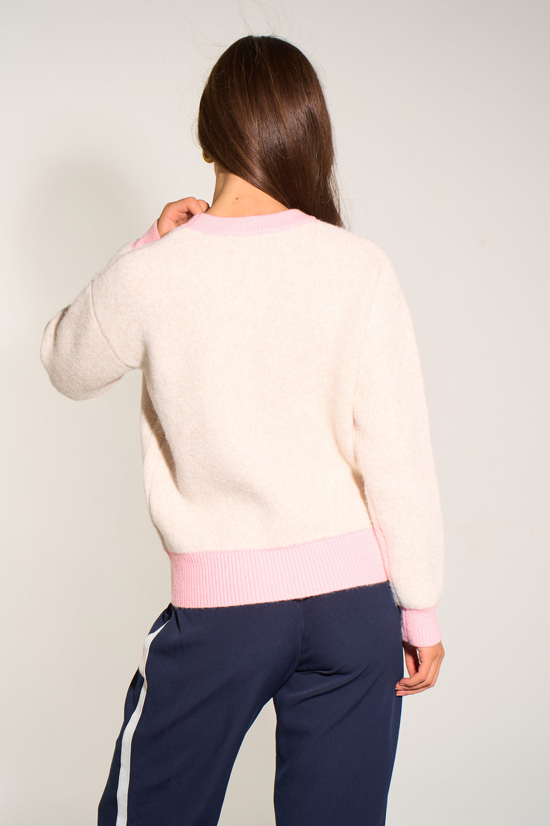 apres-ski-jumper-in-cream-pink-back-plain