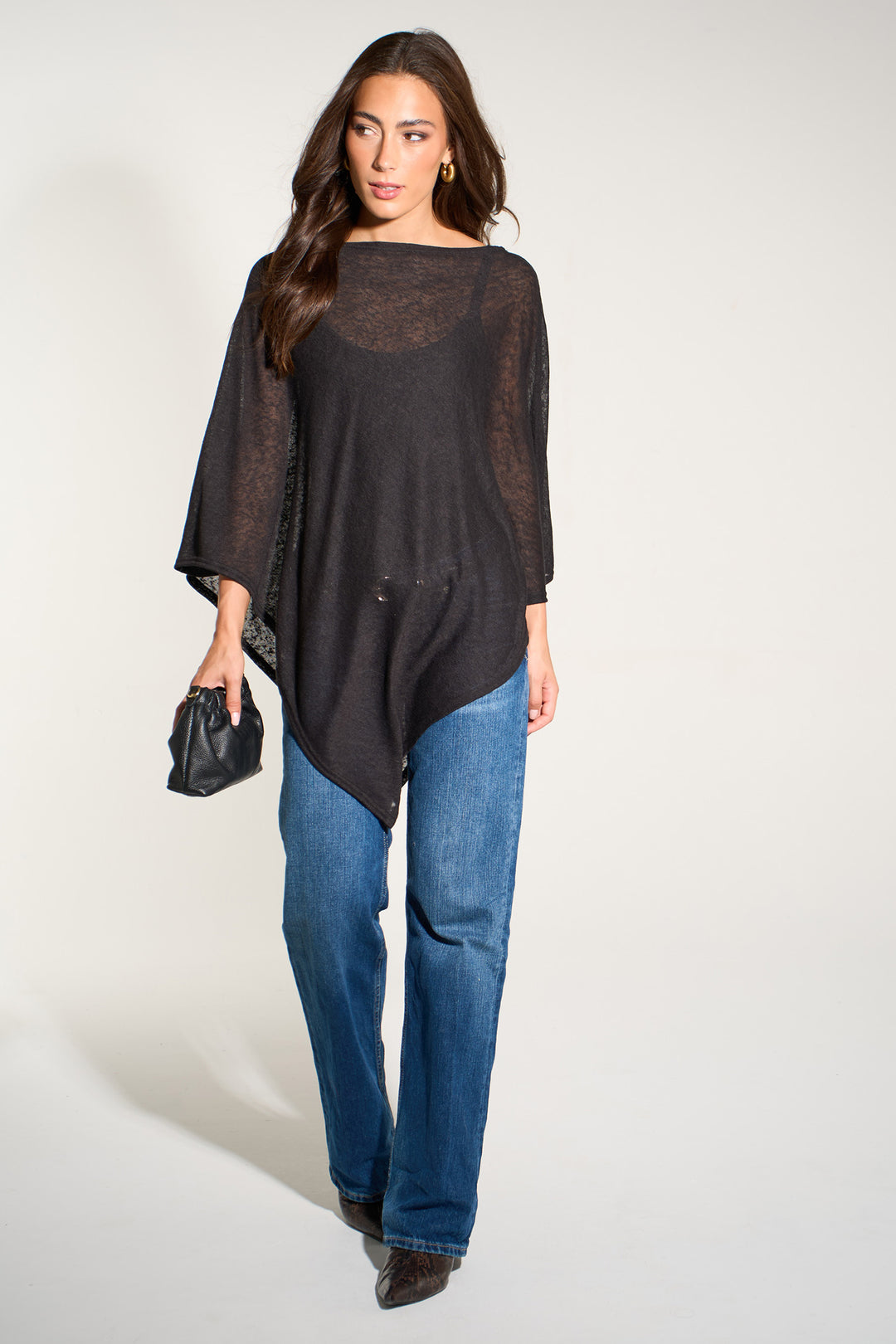kim-lightweight-poncho-top-one-size-black-styled-casual-smart