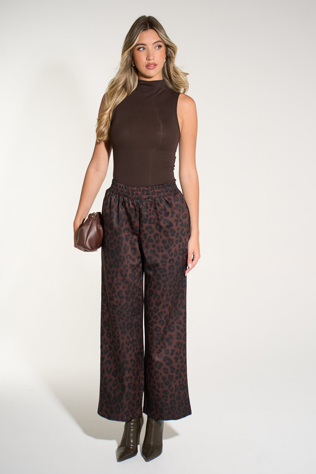 Leopard-Print-Wide-Leg-Trouser-in-Brown
