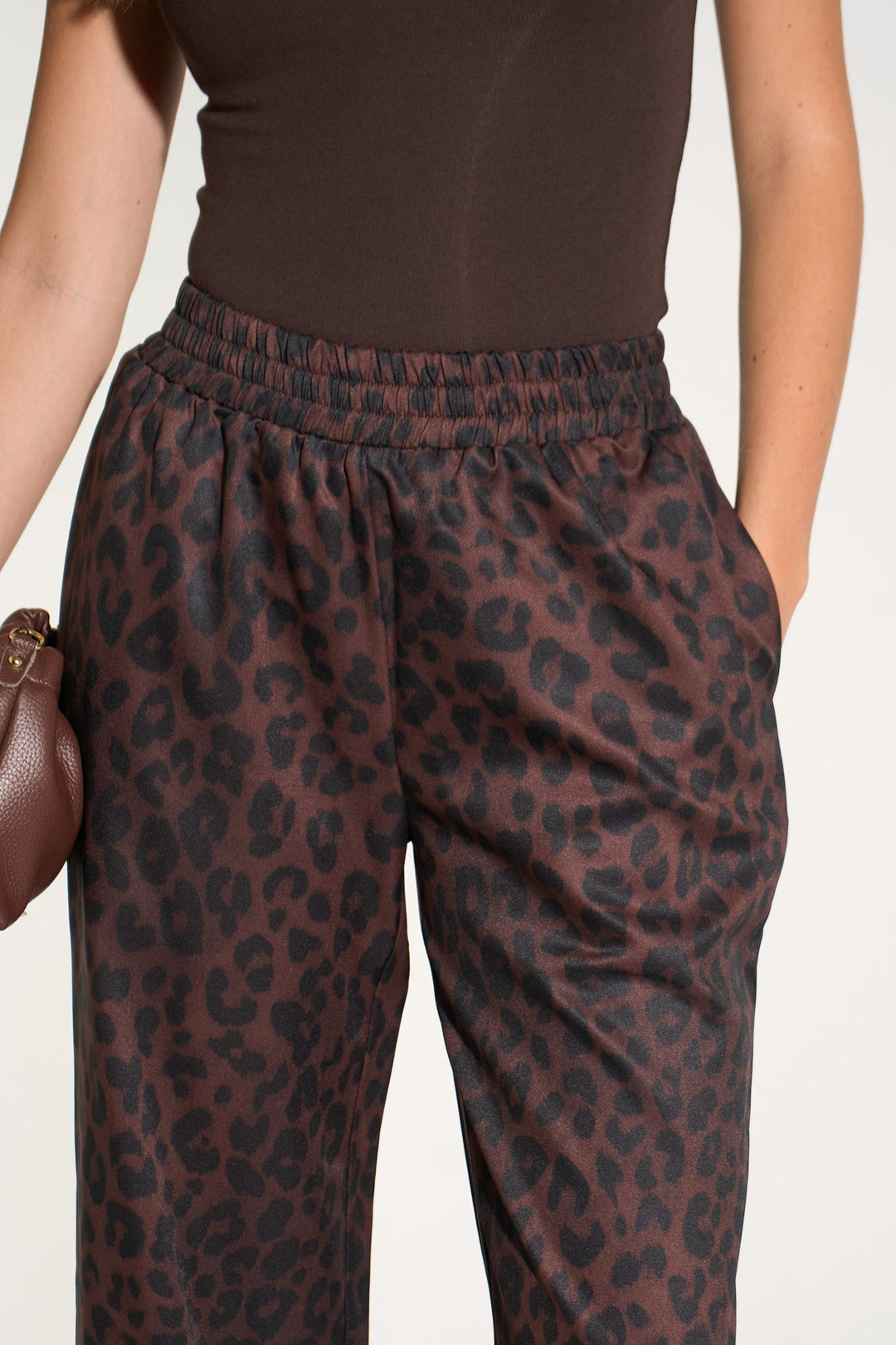 Leopard-Print-Wide-Leg-Trouser-in-Brown