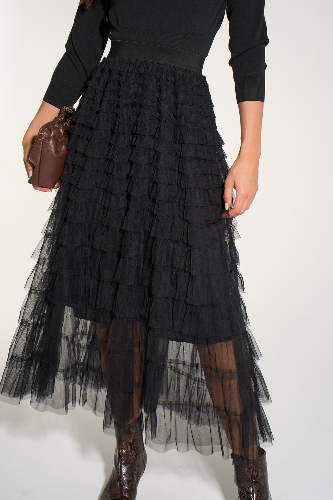 Plain-Cake-Tulle-Maxi-Skirt-in-Black