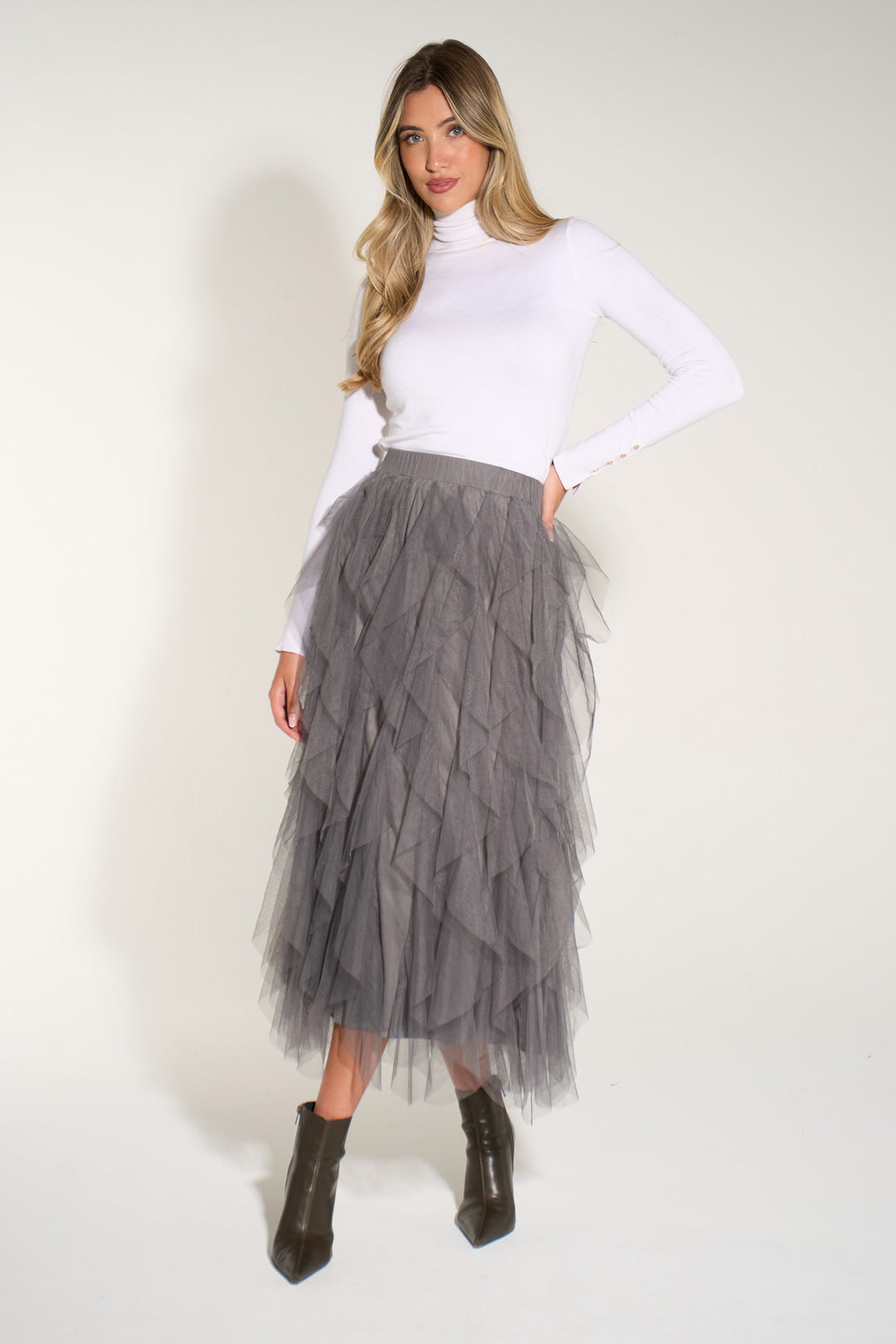 Plain-Layered-Tulle-Maxi-Skirt-in-Dark-Grey