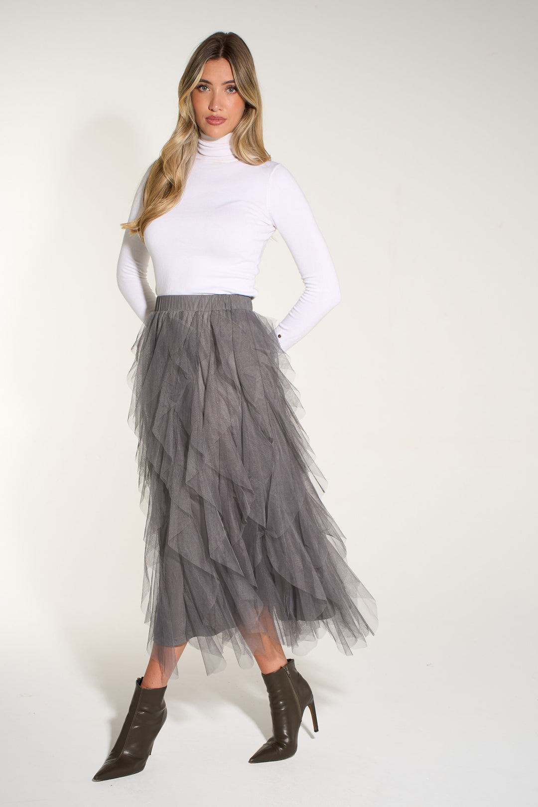 Plain-Layered-Tulle-Maxi-Skirt-in-Dark-Grey