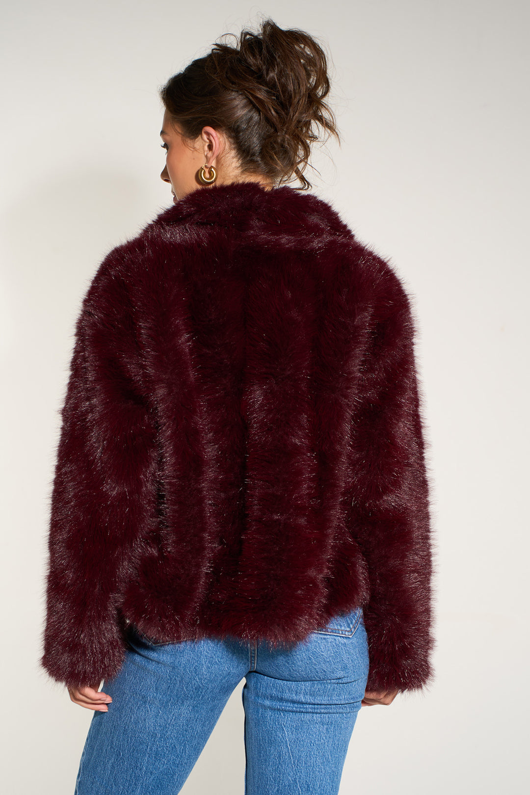 monroe-shawl-collar-jacket-berry-faux-fur-back