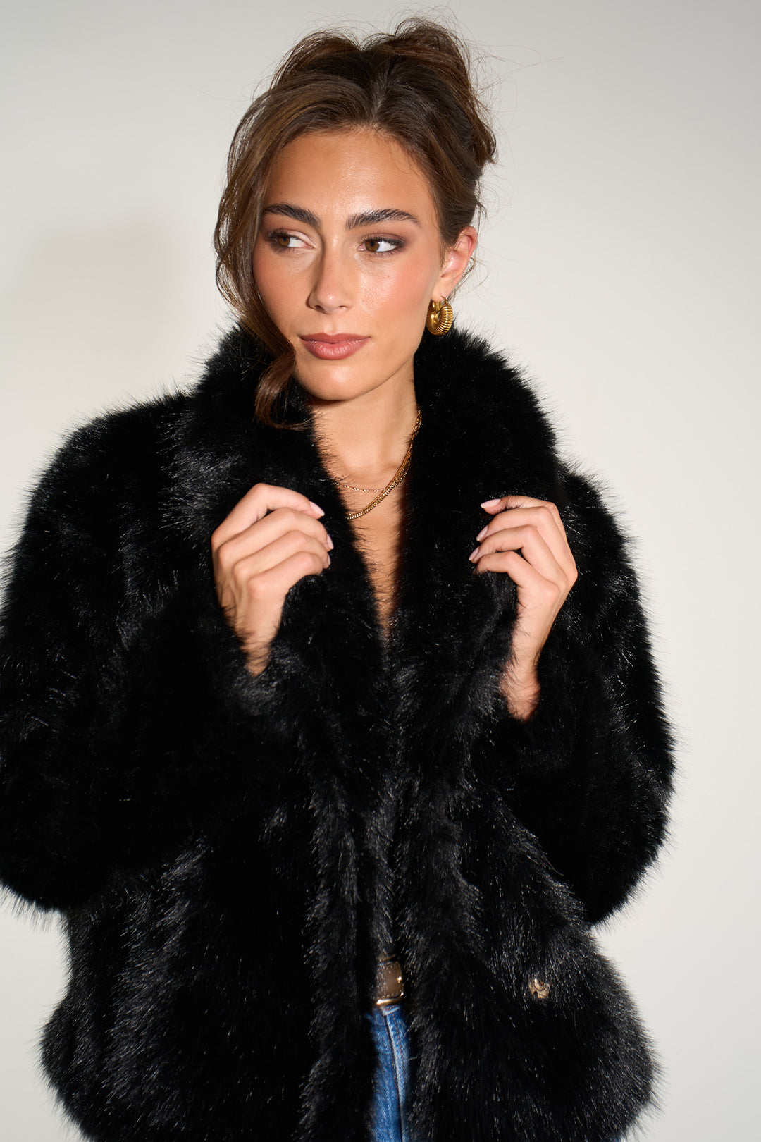 monroe-shawl-collar-jacket-black-faux-fur-closeup