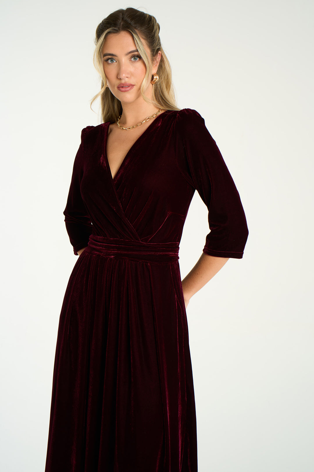sophia-wide-leg-jumpsuit-berry-velvet-closeup